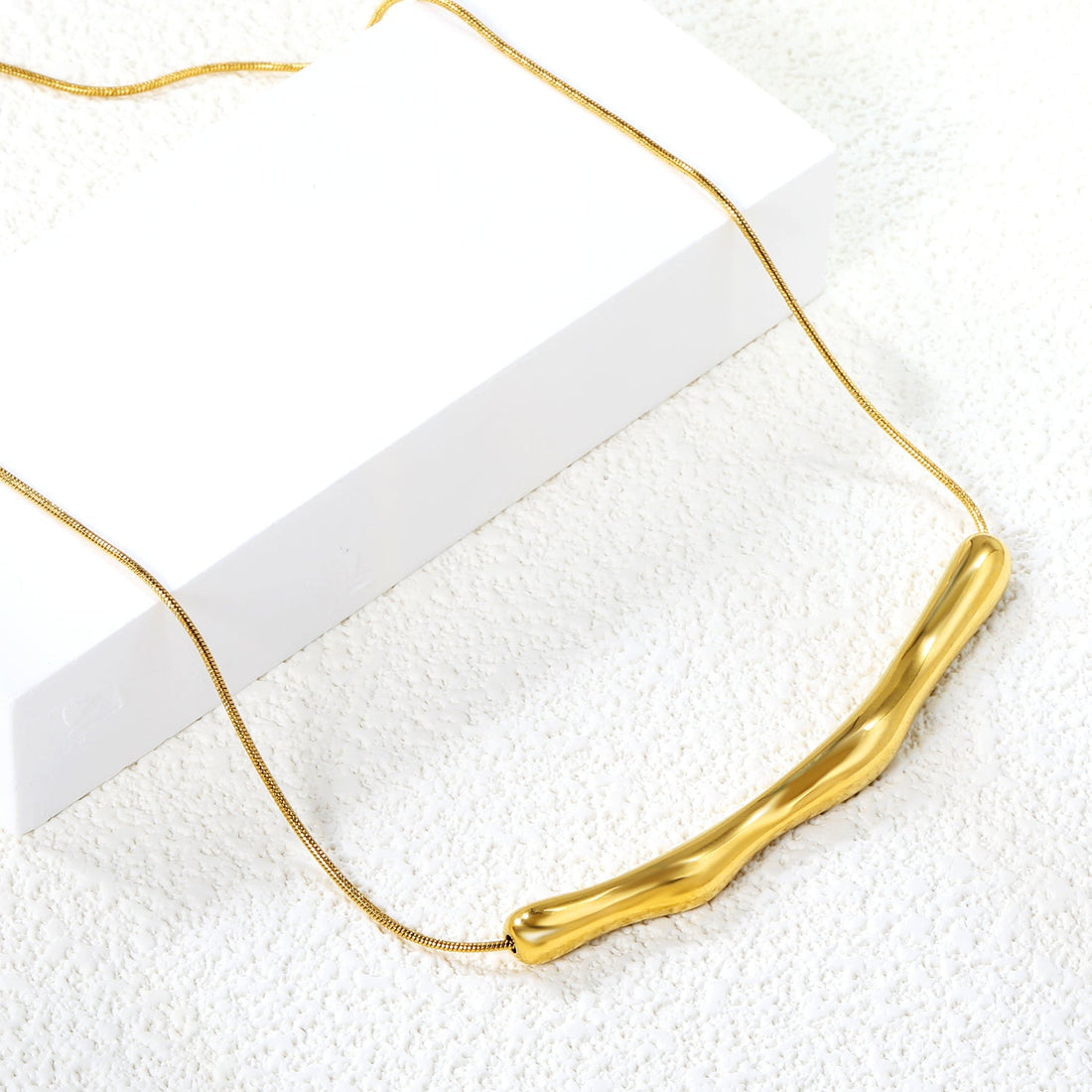Wave long necklace